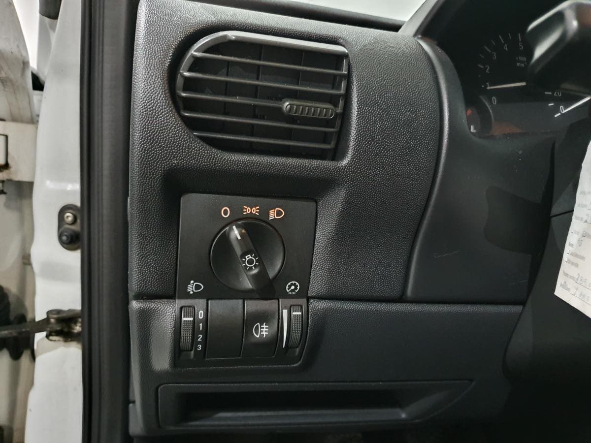 Opel Combo 1.3CDTI 16V · Ano 2008 — imagem 29