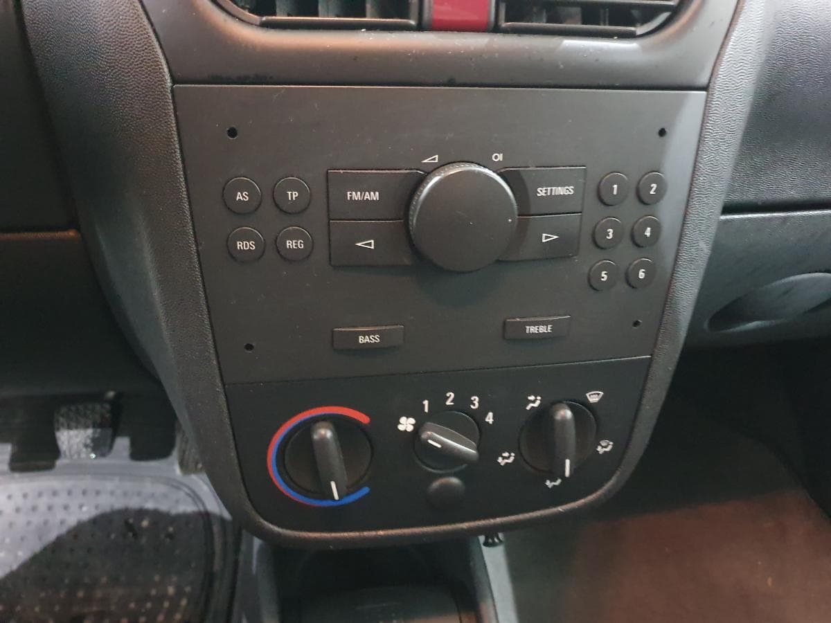 Opel Combo 1.3CDTI 16V · Ano 2008 — imagem 32