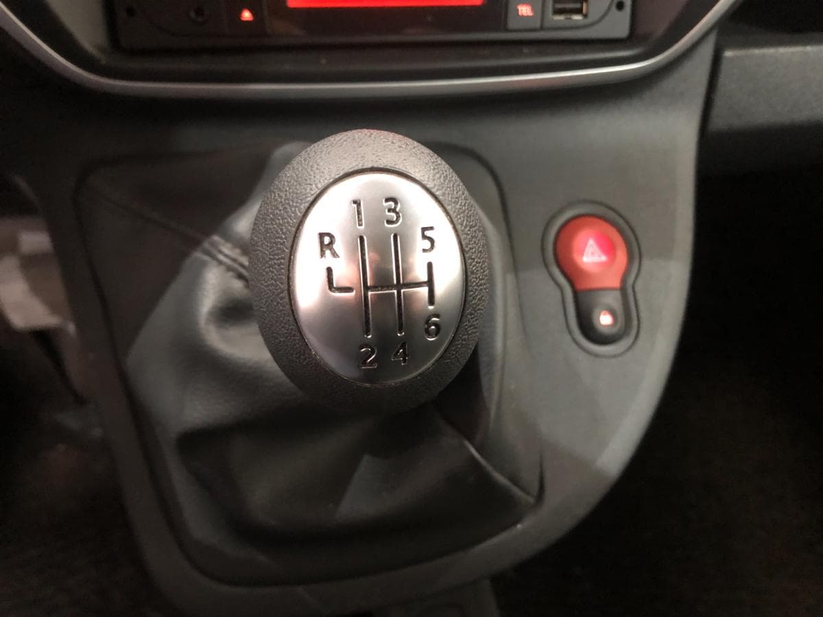 Renault Kangoo · 3 Lugares · Ano 2020 — imagem 33