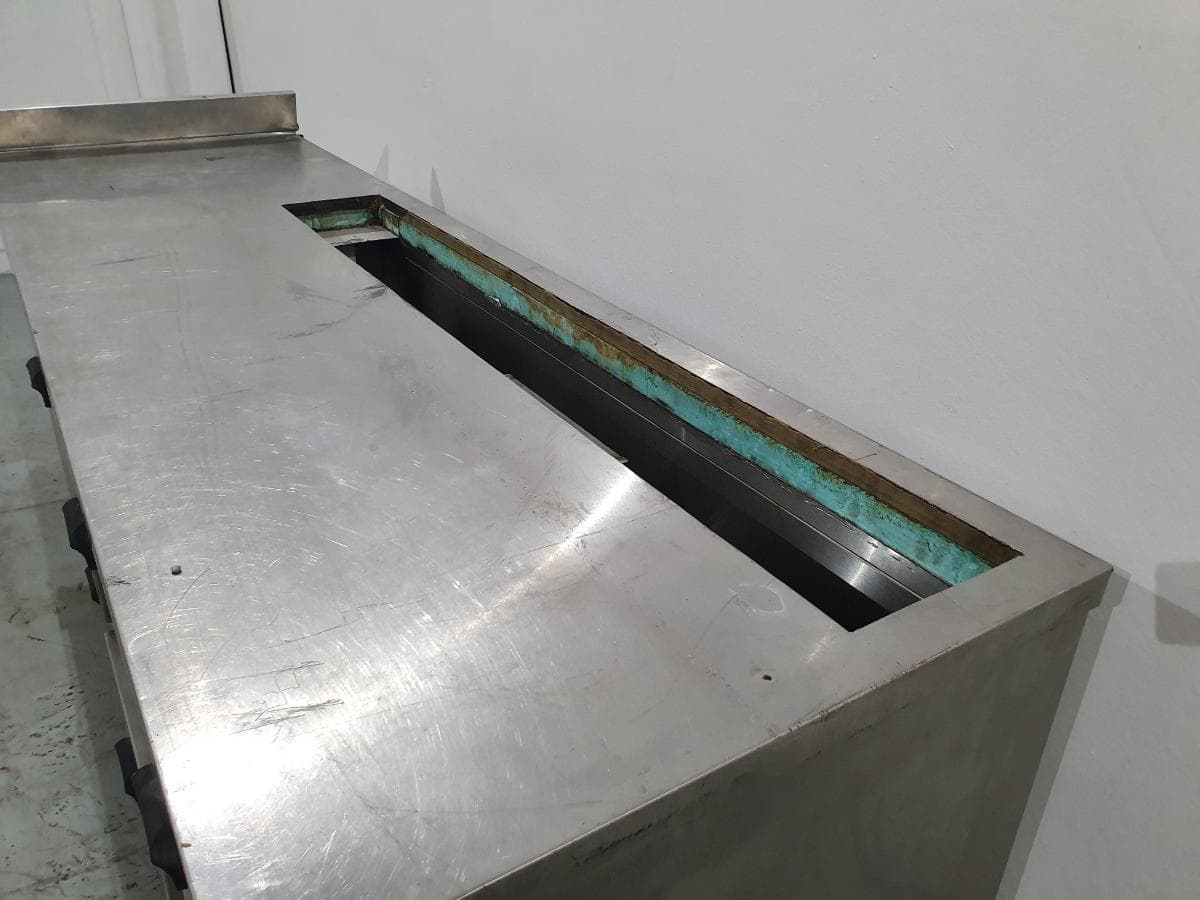 Meuble en inox — image 3