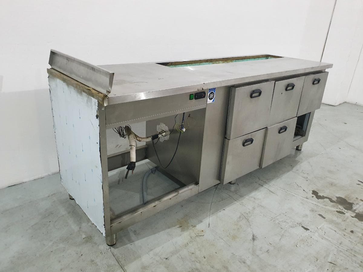 Meuble en inox — image 4