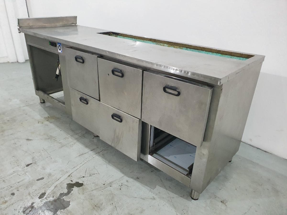 Meuble en inox — image 6
