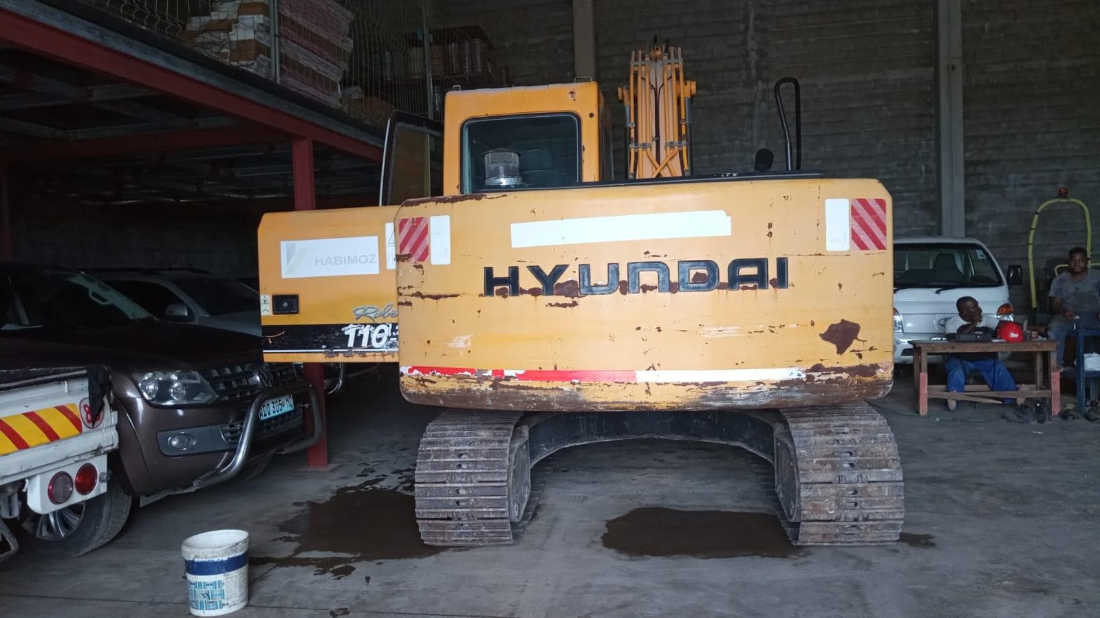 Escavadeira Hyundai · — image 7