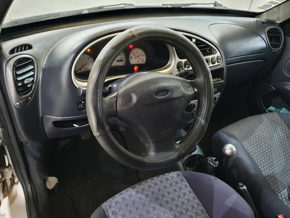 Ford Puma 1.4 · Ano 1998 — image 25