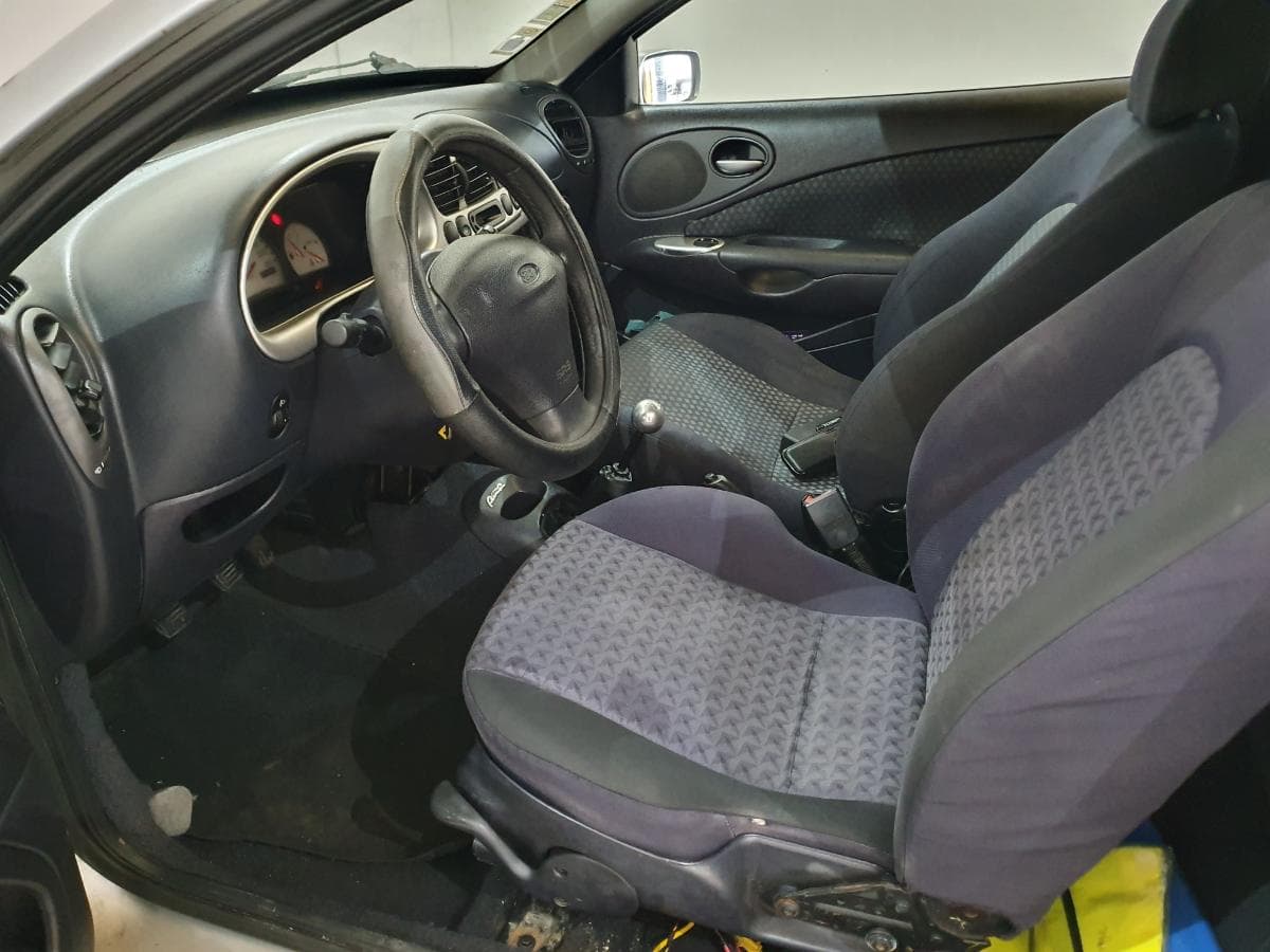 Ford Puma 1.4 · Ano 1998 — image 29