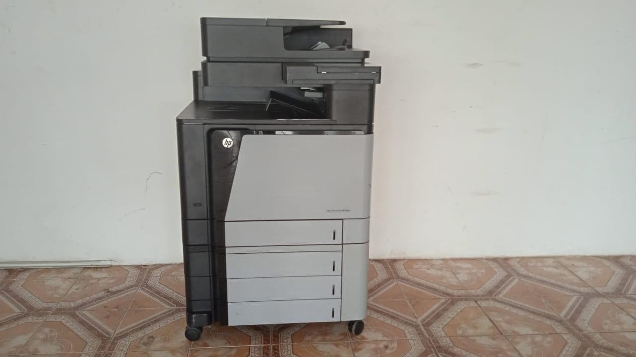 Material Informático ·