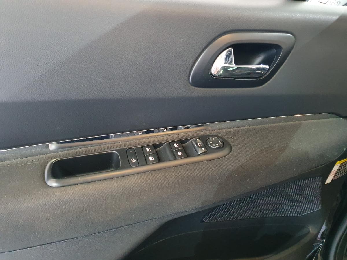 Peugeot 3008 1.6 BlueHDI · Ano 2015 — imagem 24