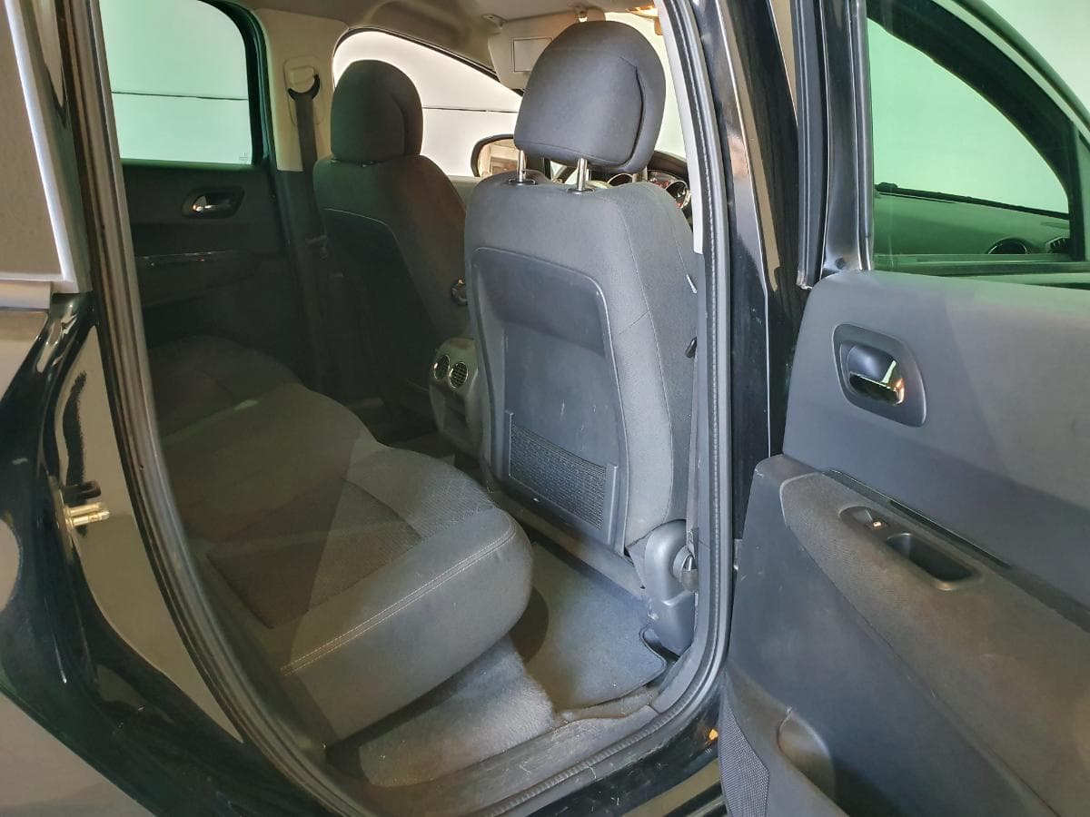 Peugeot 3008 1.6 BlueHDI · Ano 2015 — imagem 26