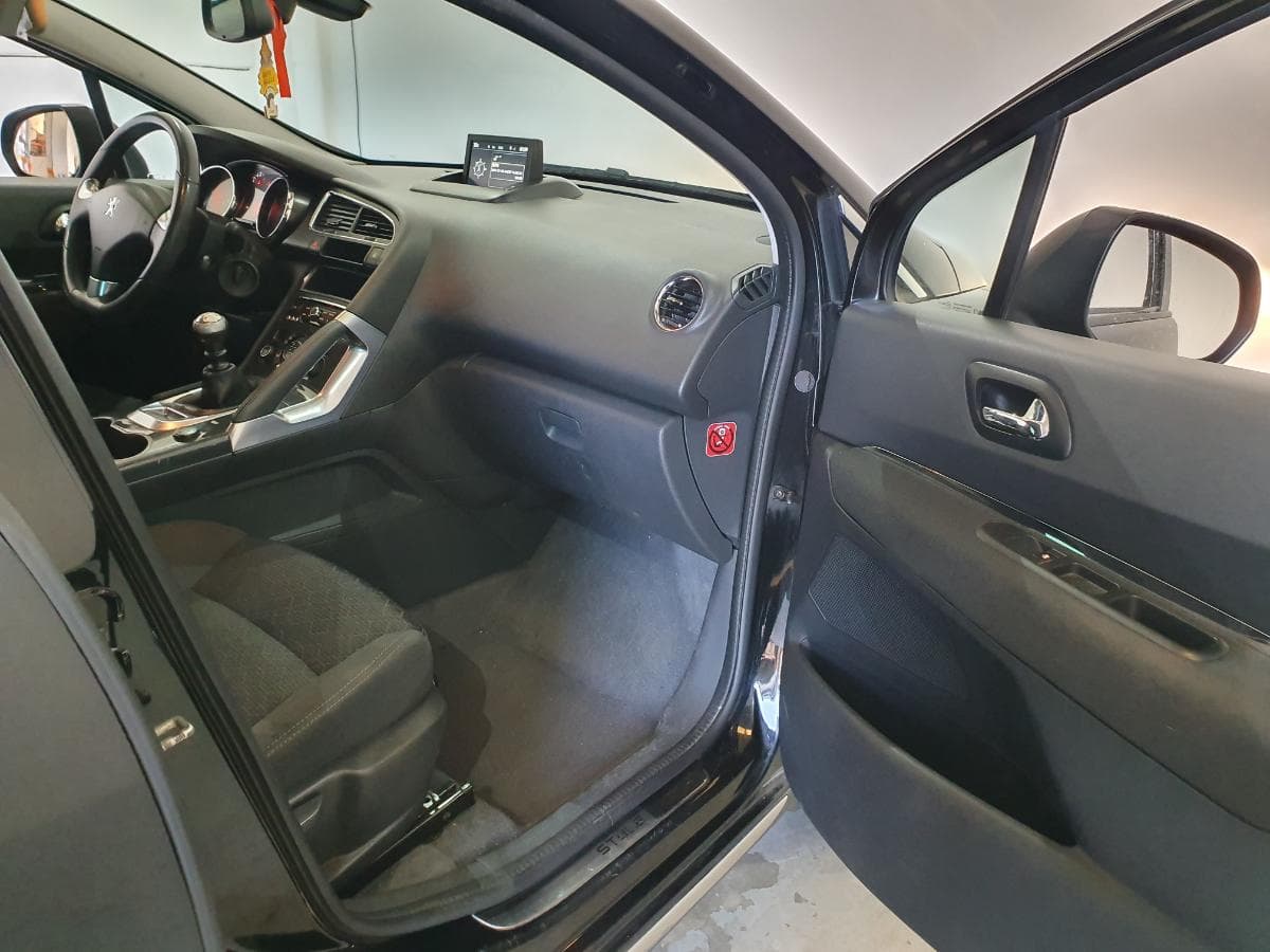 Peugeot 3008 1.6 BlueHDI · Ano 2015 — imagem 29