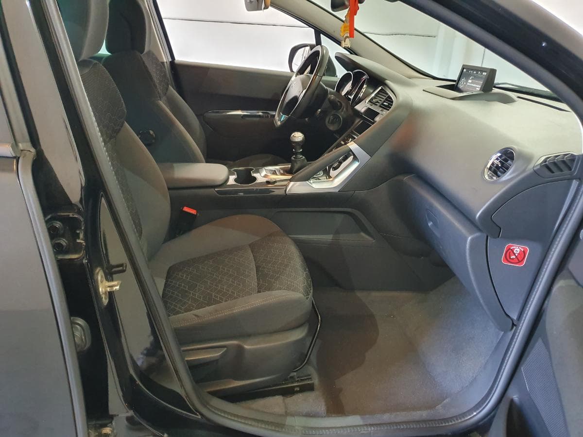 Peugeot 3008 1.6 BlueHDI · Ano 2015 — imagem 31