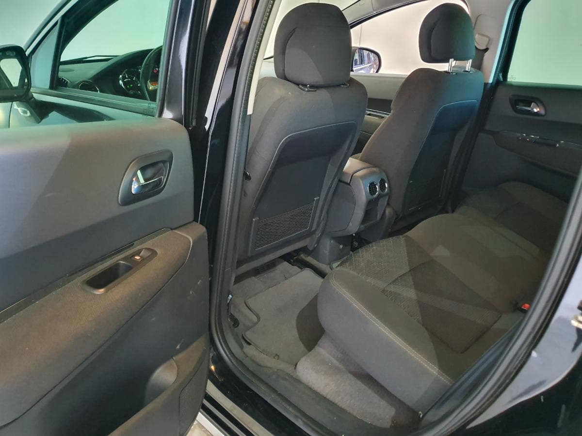 Peugeot 3008 1.6 BlueHDI · Ano 2015 — imagem 33