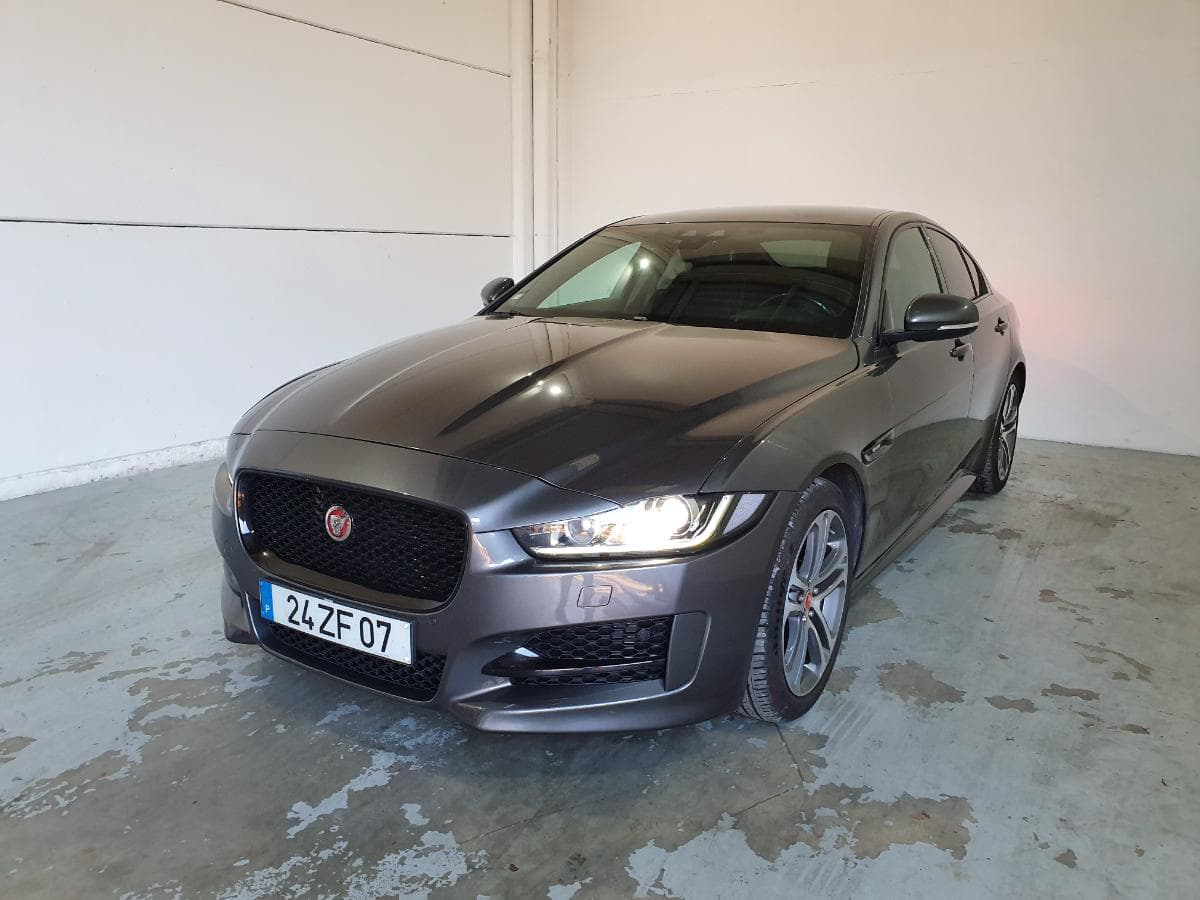 Jaguar XE 2.0D · Ano 2016 — image 3