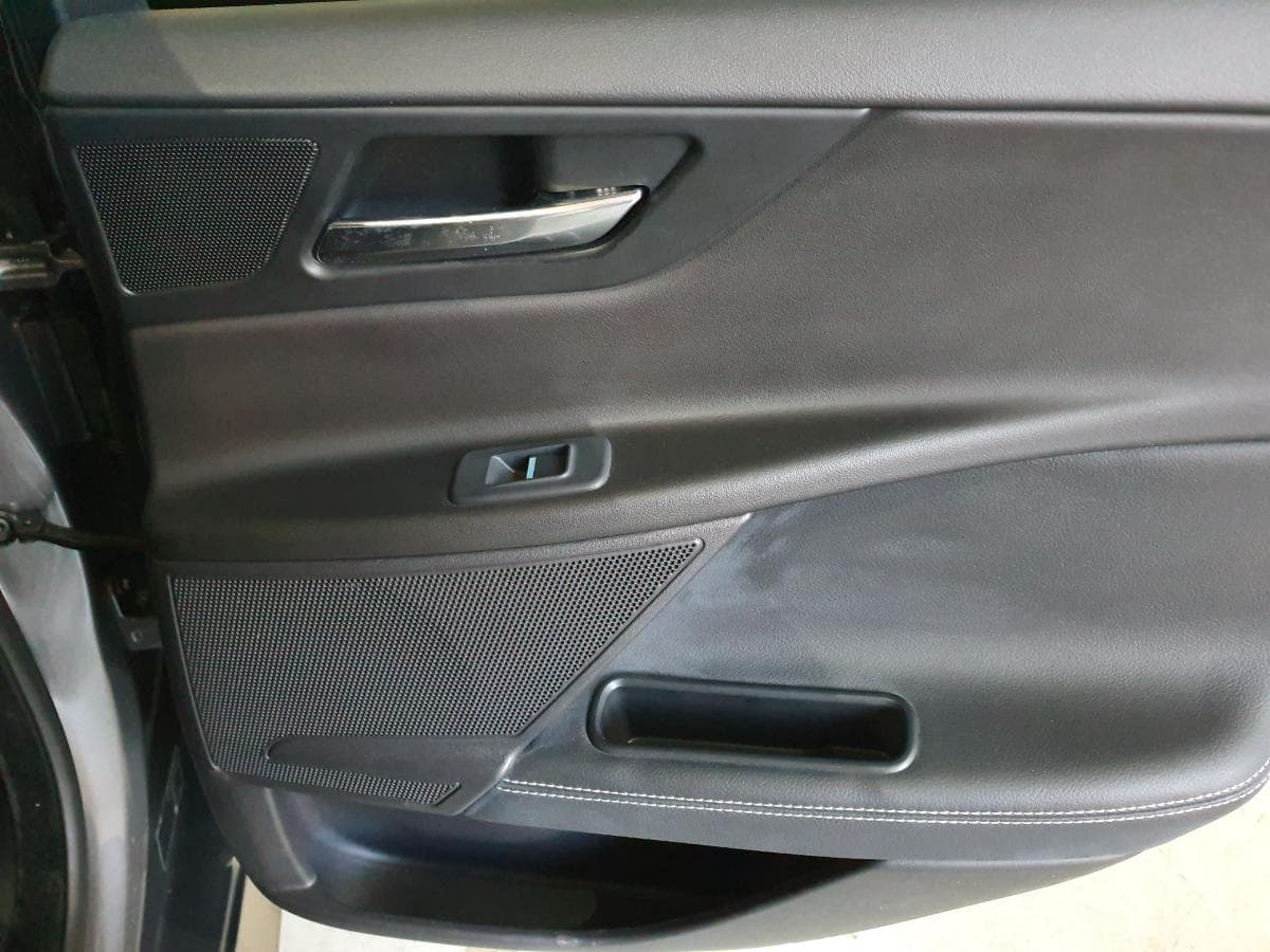 Jaguar XE 2.0D · Ano 2016 — image 22