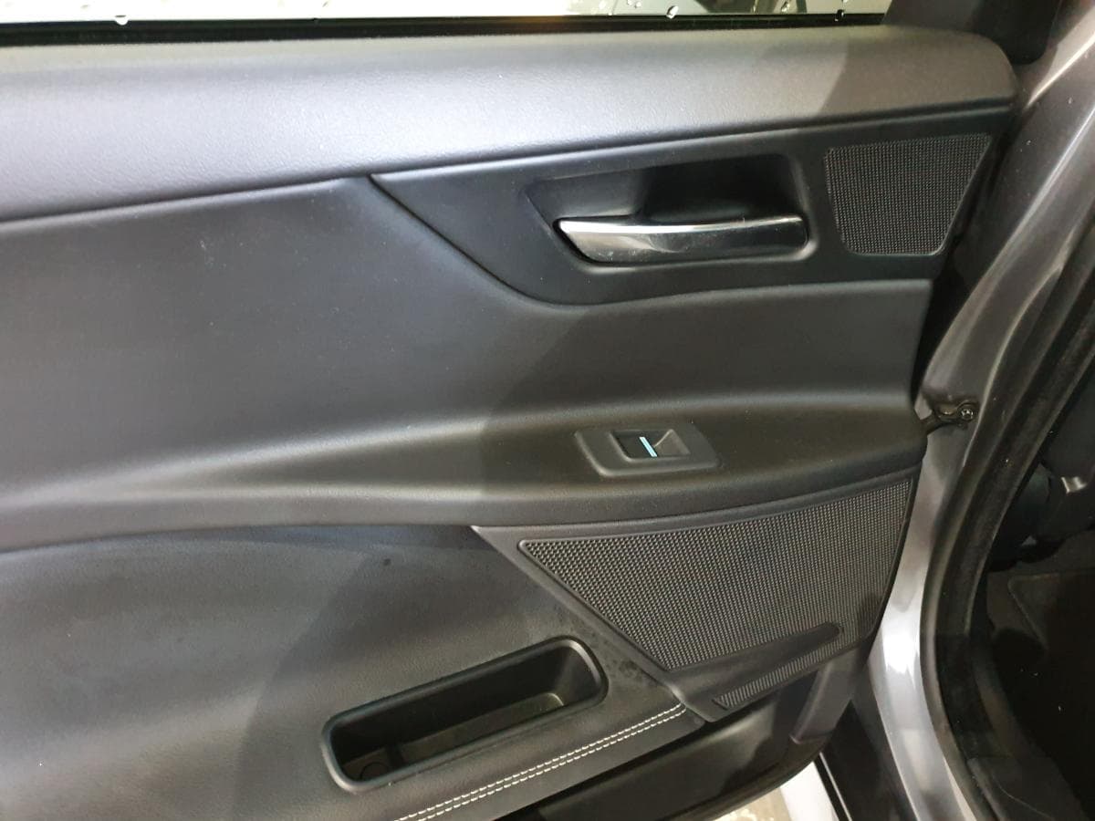 Jaguar XE 2.0D · Ano 2016 — image 27