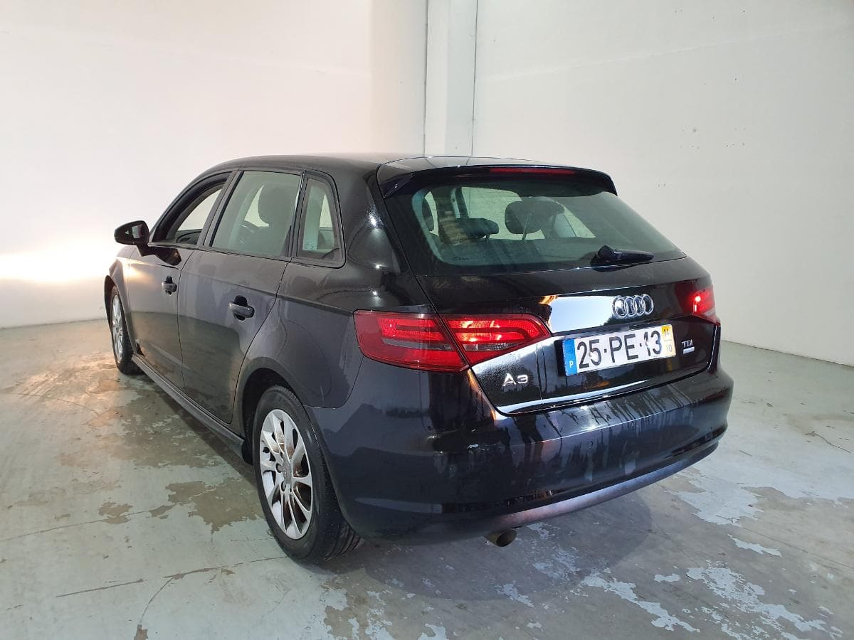 Audi A3 1.6 TDI · Ano 2014 — imagem 6