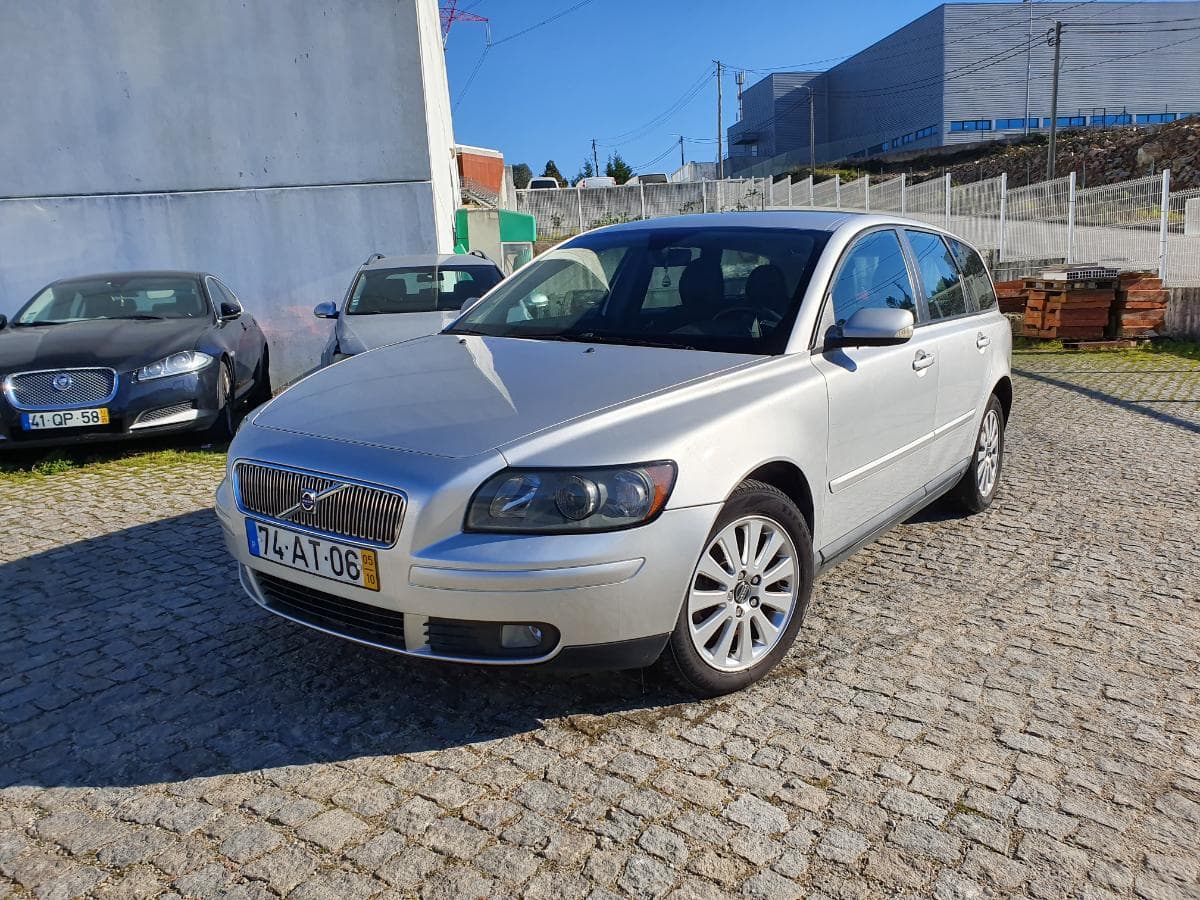 Volvo V50 2.0D · Ano 2005 — imagen 2