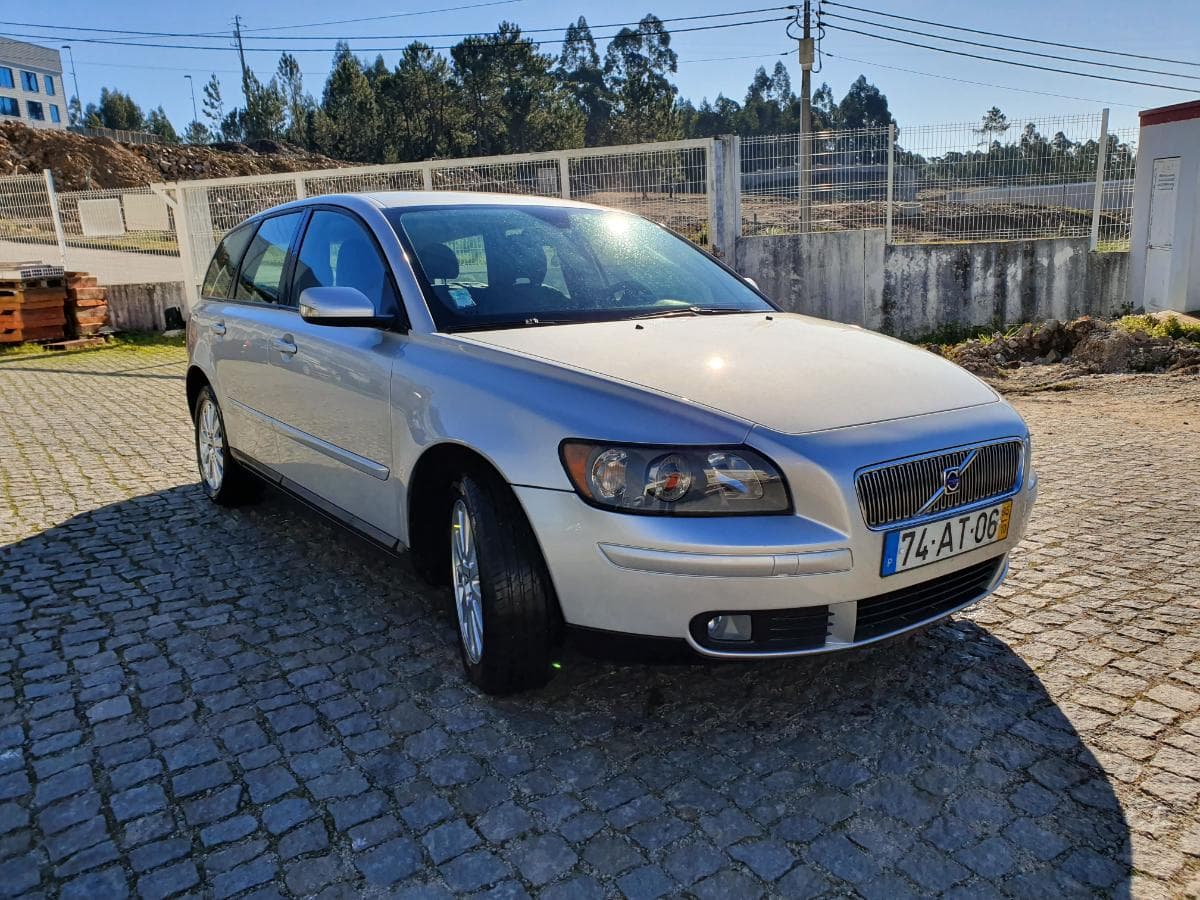 Volvo V50 2.0D · Ano 2005 — imagen 1