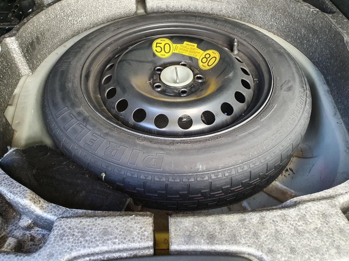 Volvo V50 2.0D · Ano 2005 — imagen 9