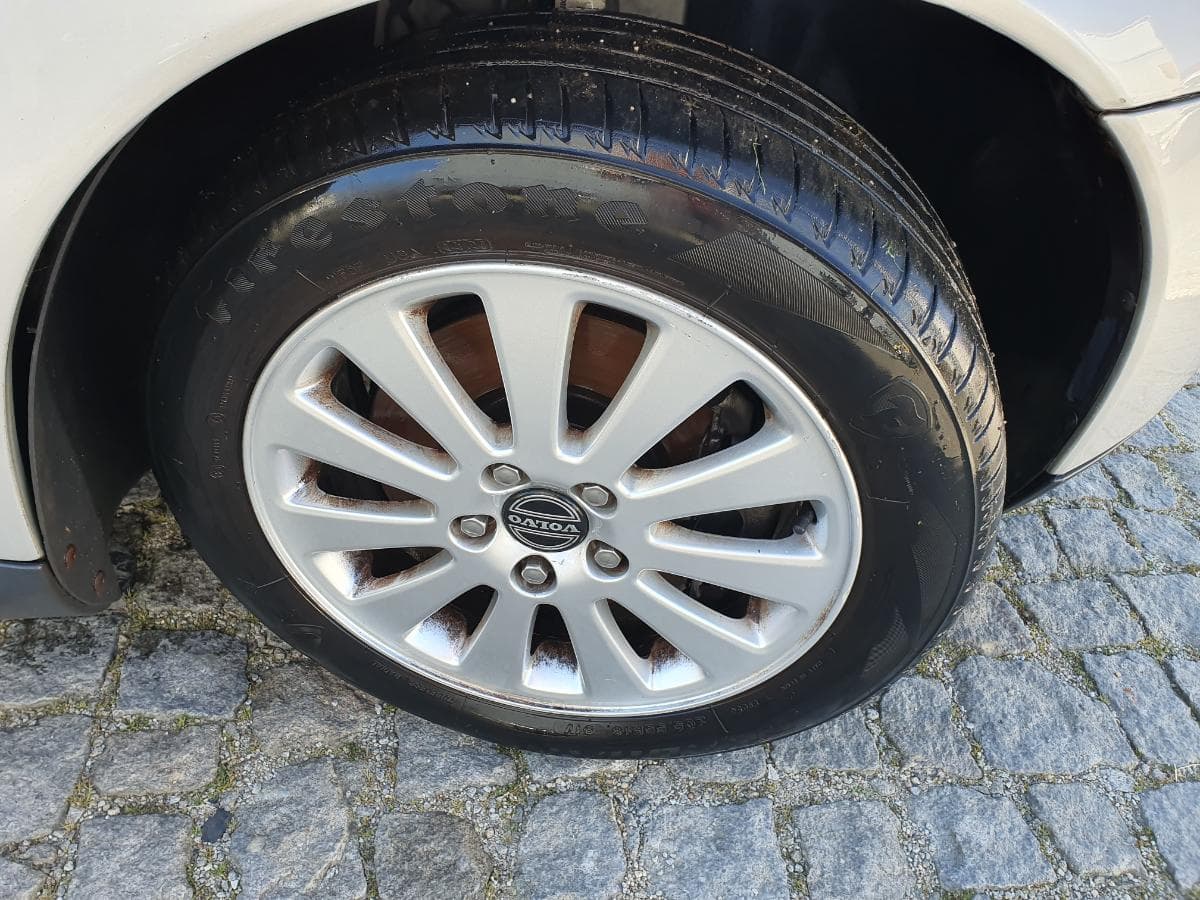 Volvo V50 2.0D · Ano 2005 — imagen 15