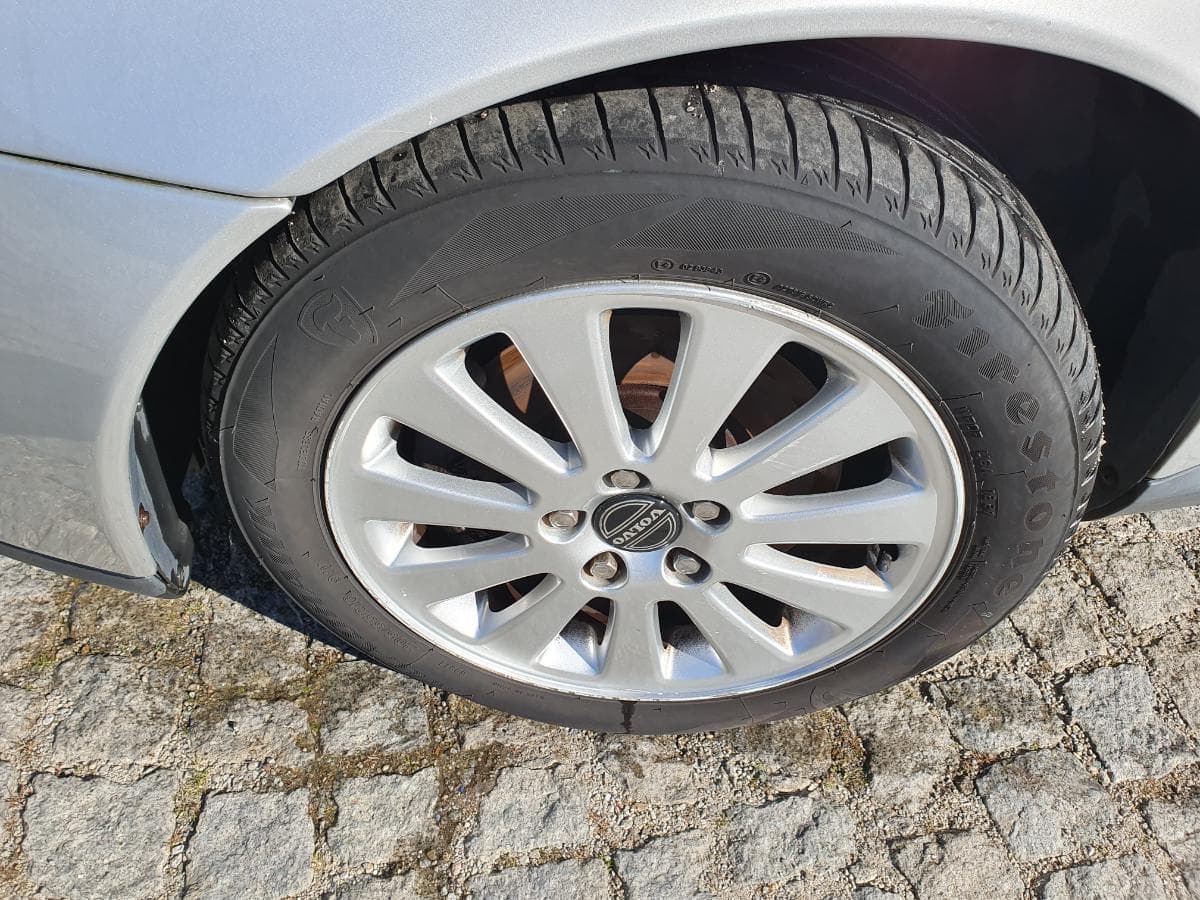 Volvo V50 2.0D · Ano 2005 — imagen 16