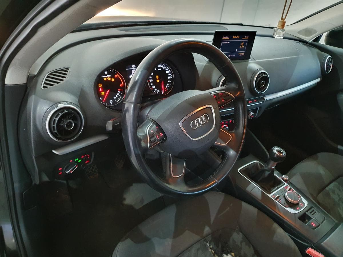 Audi A3 1.6 TDI · Ano 2014 — imagem 36