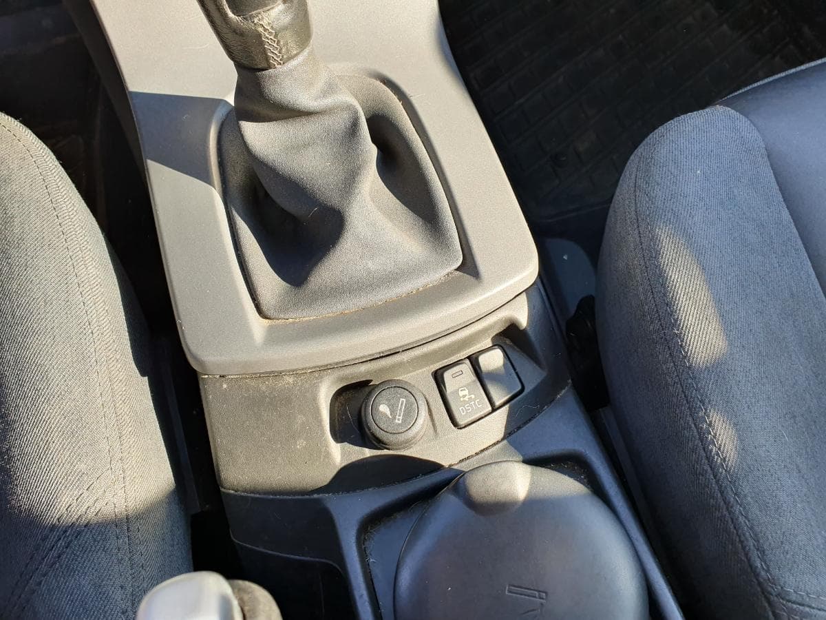 Volvo V50 2.0D · Ano 2005 — imagen 28