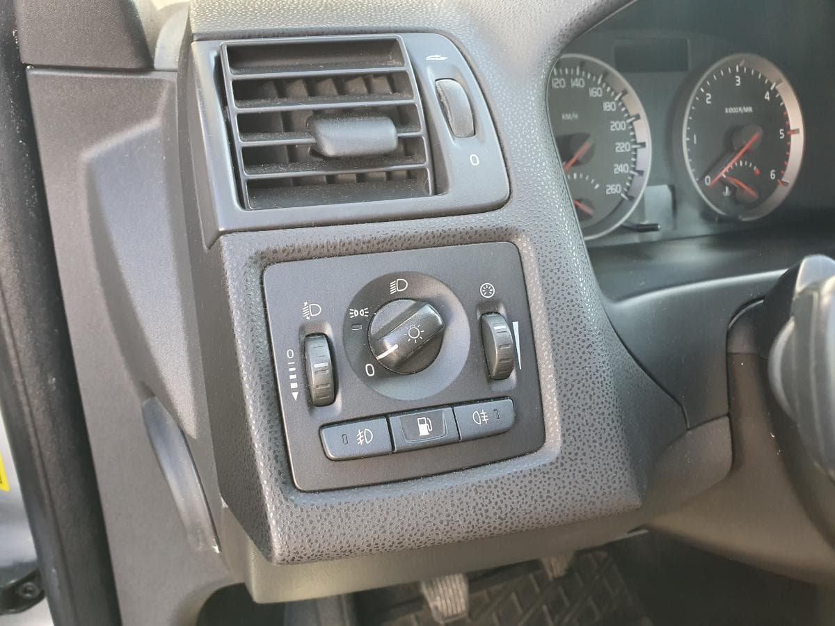 Volvo V50 2.0D · Ano 2005 — imagen 29