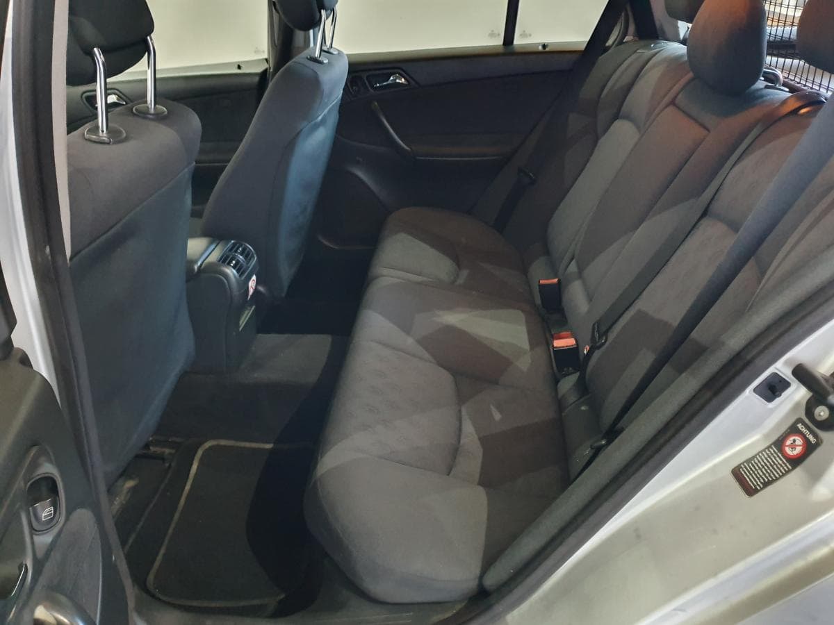 Mercedes-Benz C220 2.2 CDI · Ano 2002 — imagem 33