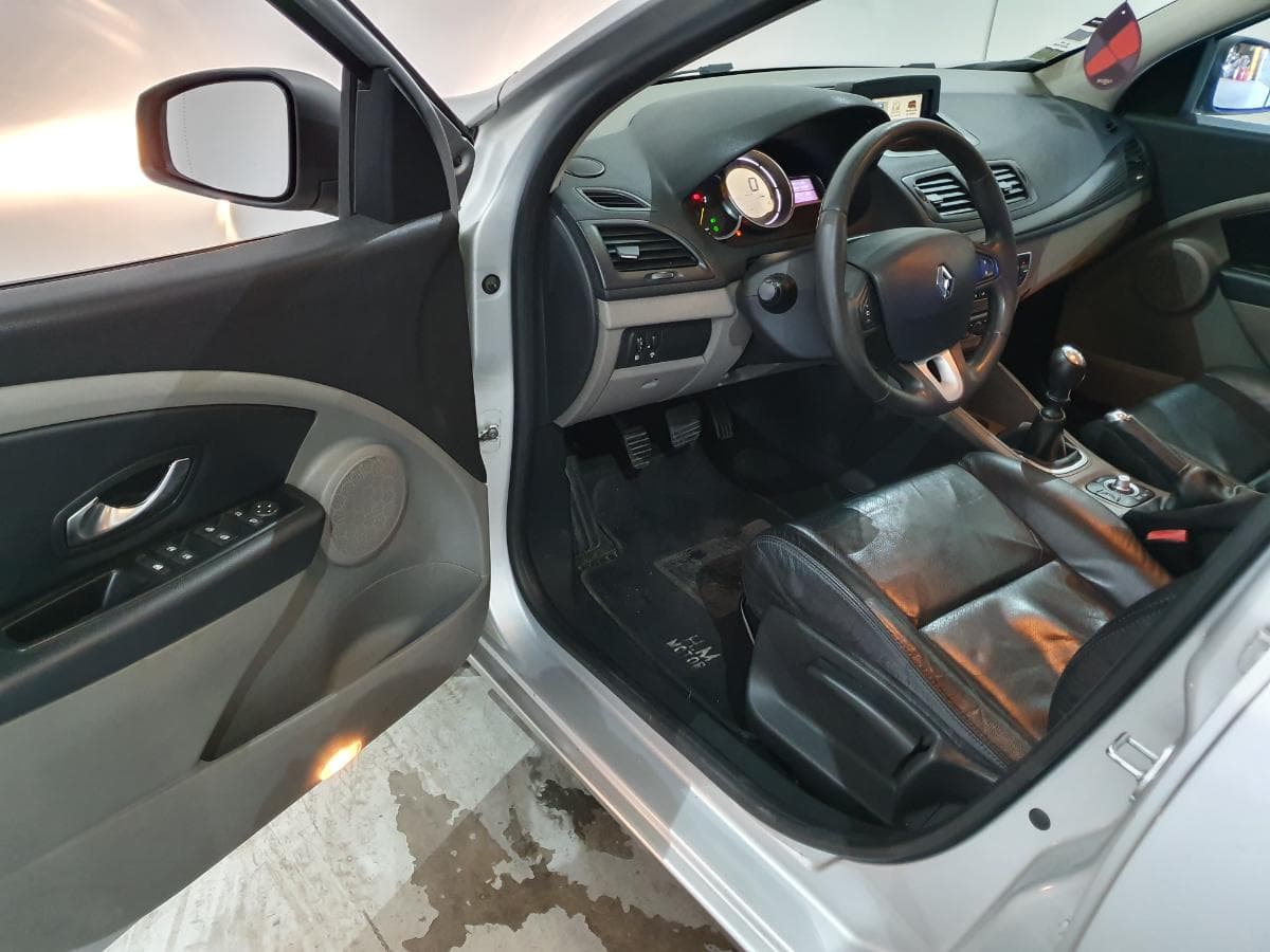 Renault Mégane 1.5 DCI · Ano 2010 — imagem 19