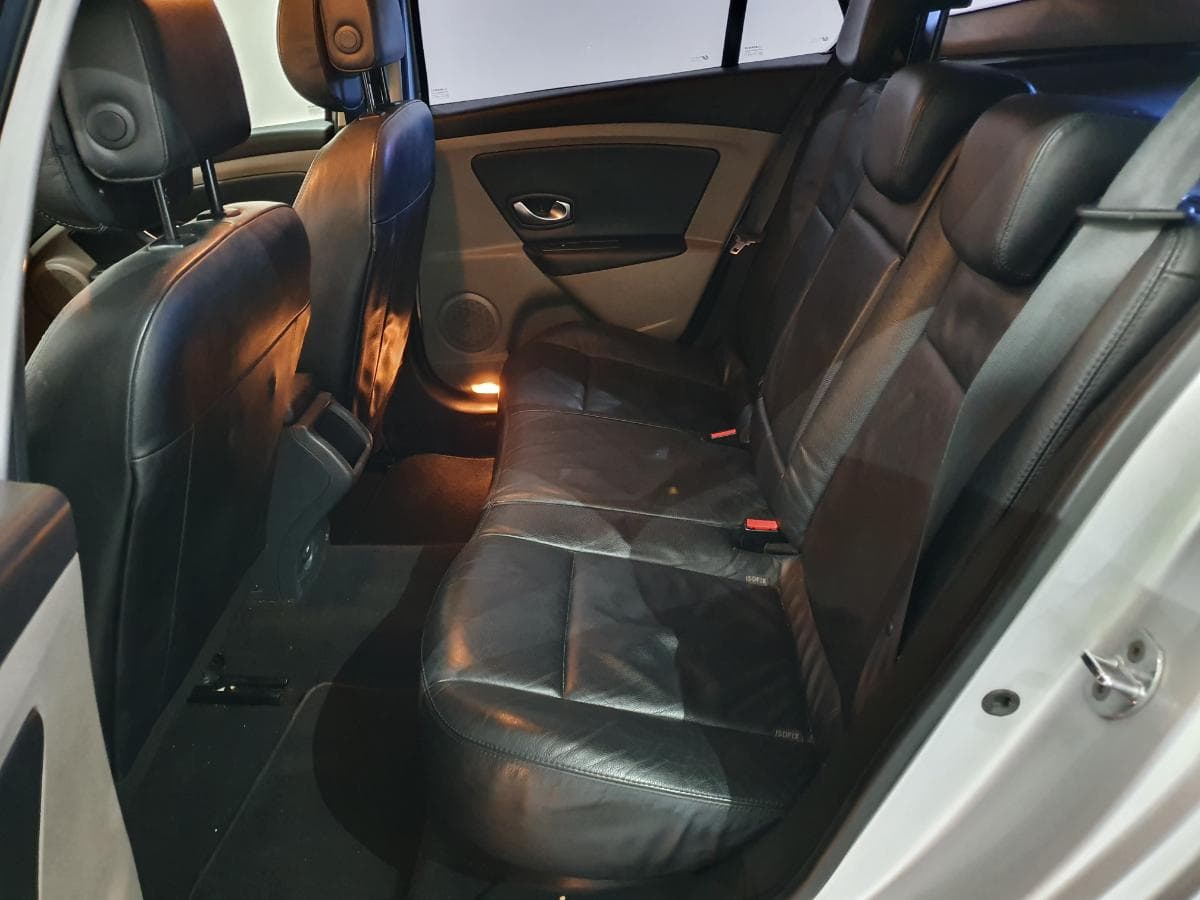 Renault Mégane 1.5 DCI · Ano 2010 — imagem 23
