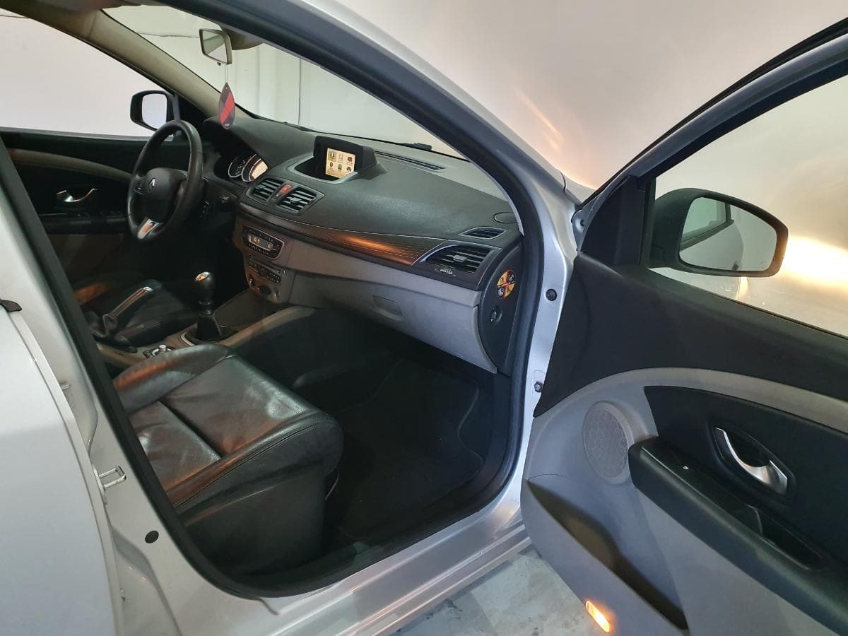 Renault Mégane 1.5 DCI · Ano 2010 — imagem 26
