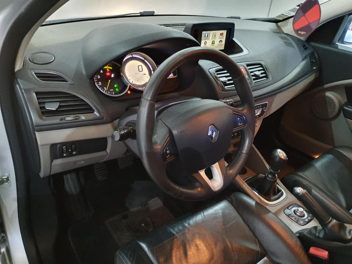 Renault Mégane 1.5 DCI · Ano 2010 — imagem 29