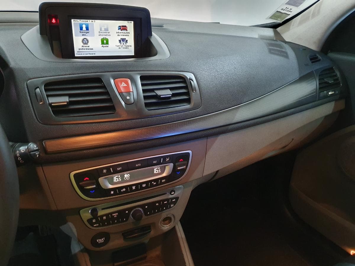 Renault Mégane 1.5 DCI · Ano 2010 — imagem 32
