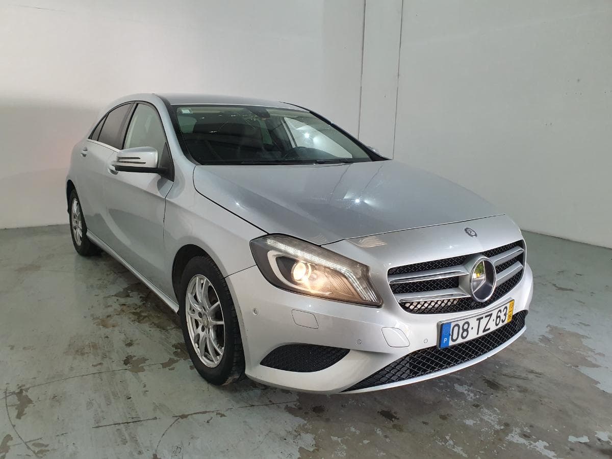 Mercedes-Benz A180 1.5CDI · Ano 2013 — imagem 3