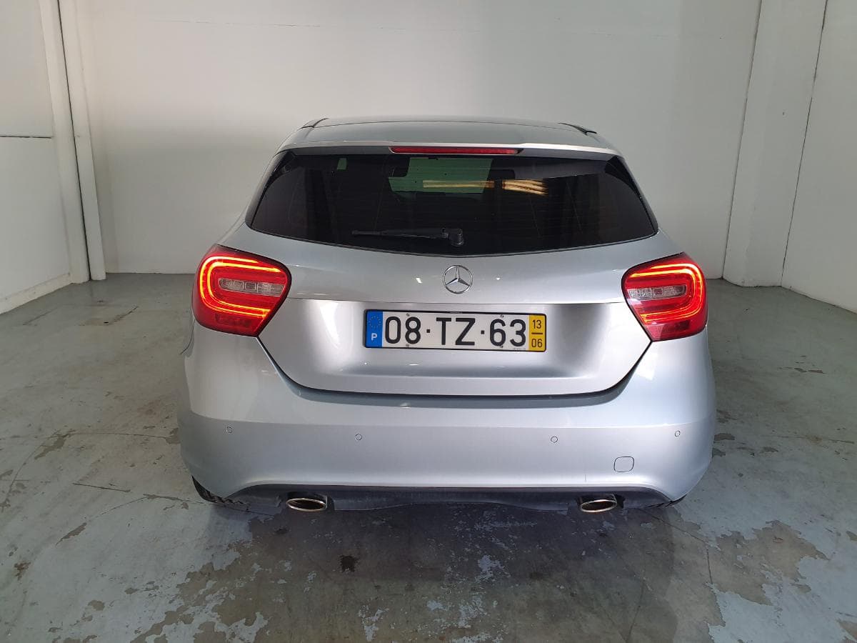 Mercedes-Benz A180 1.5CDI · Ano 2013 — imagem 9