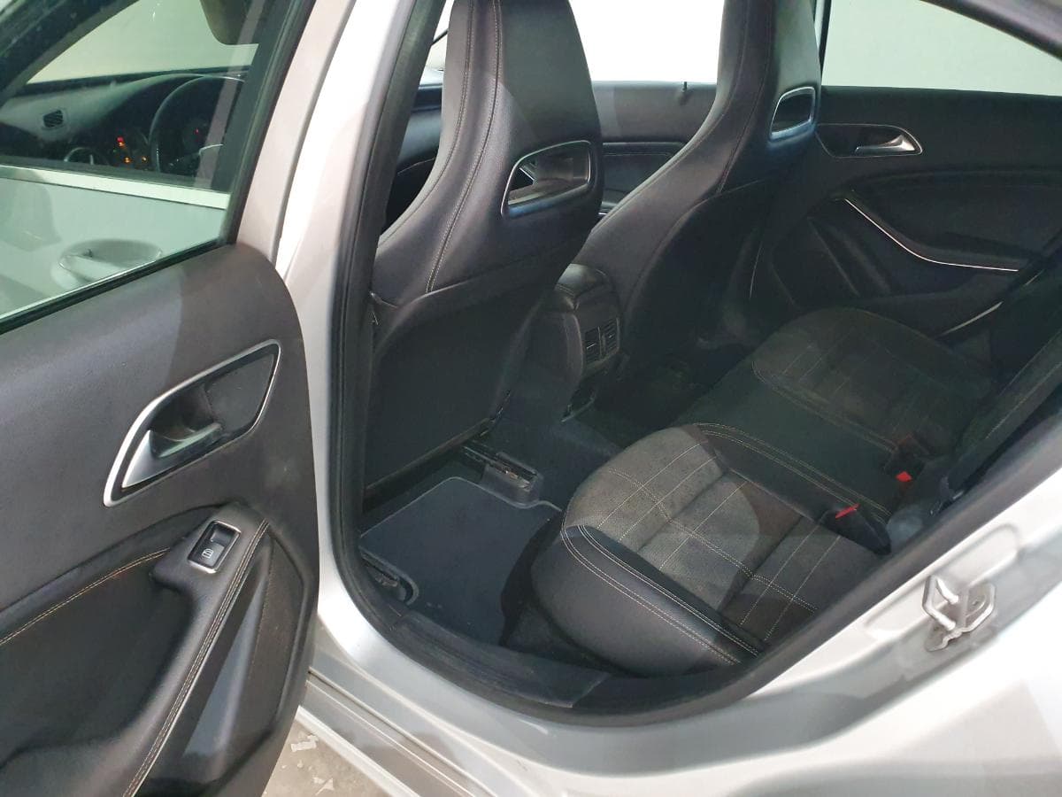 Mercedes-Benz A180 1.5CDI · Ano 2013 — imagem 24