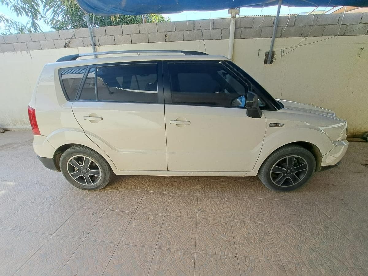 Veículo Zxauto C3 · Viana — imagen 5