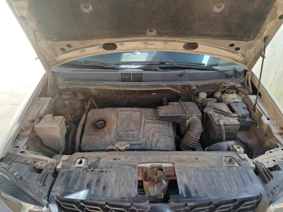Veículo NISSAN Pathfinder · Viana — image 9