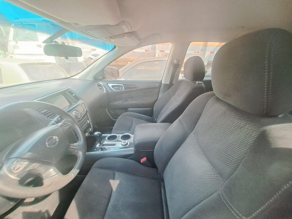 Veículo NISSAN Pathfinder · Viana — image 8