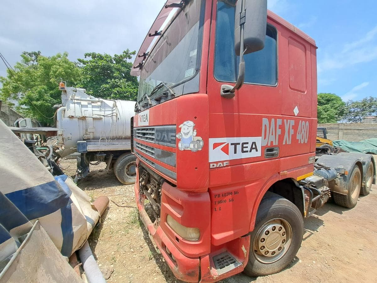 Camião Trator 6X4 DAF XF 480 · Viana — imagen 1