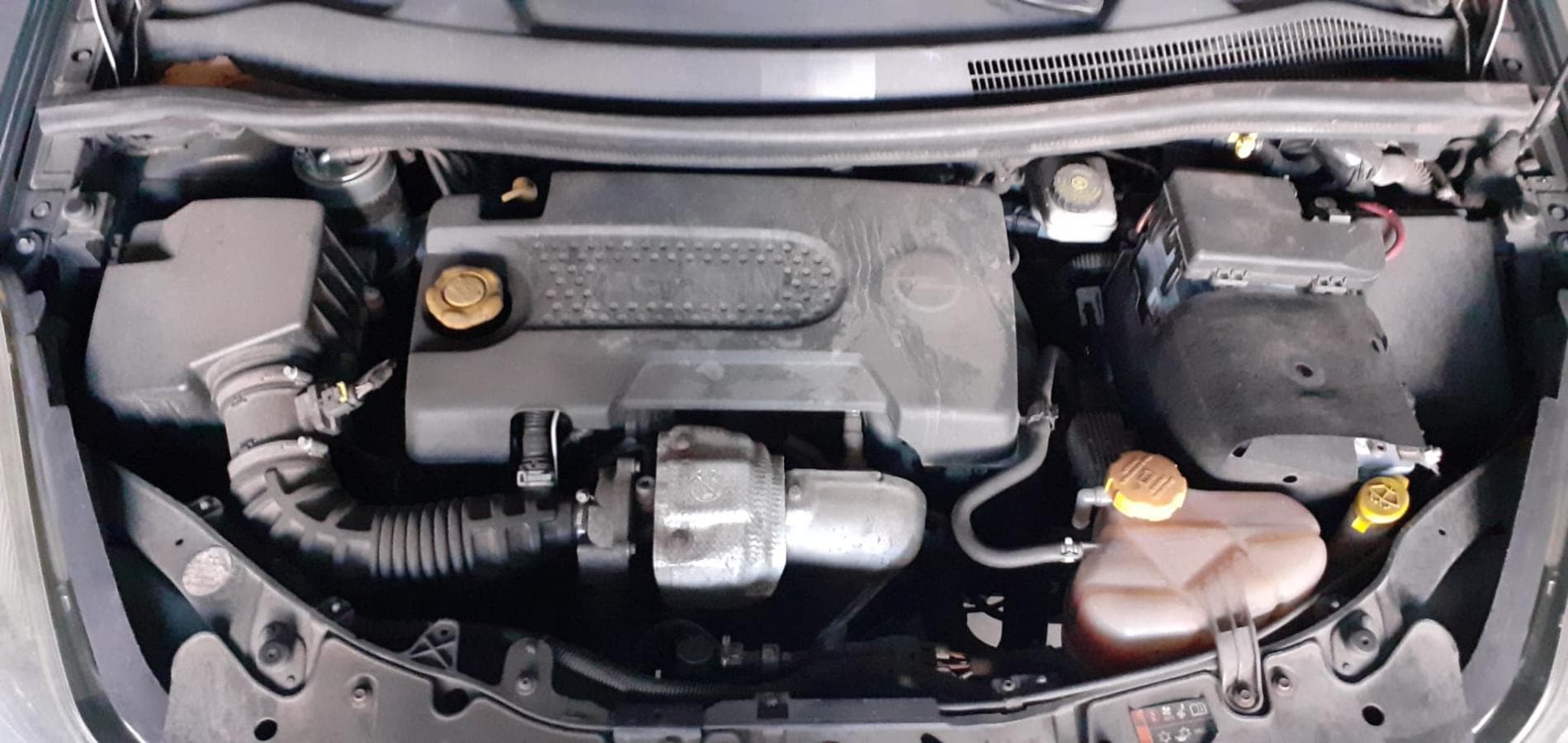 Opel Corsa 1.3CDTI · Ano 2013 — imagen 8