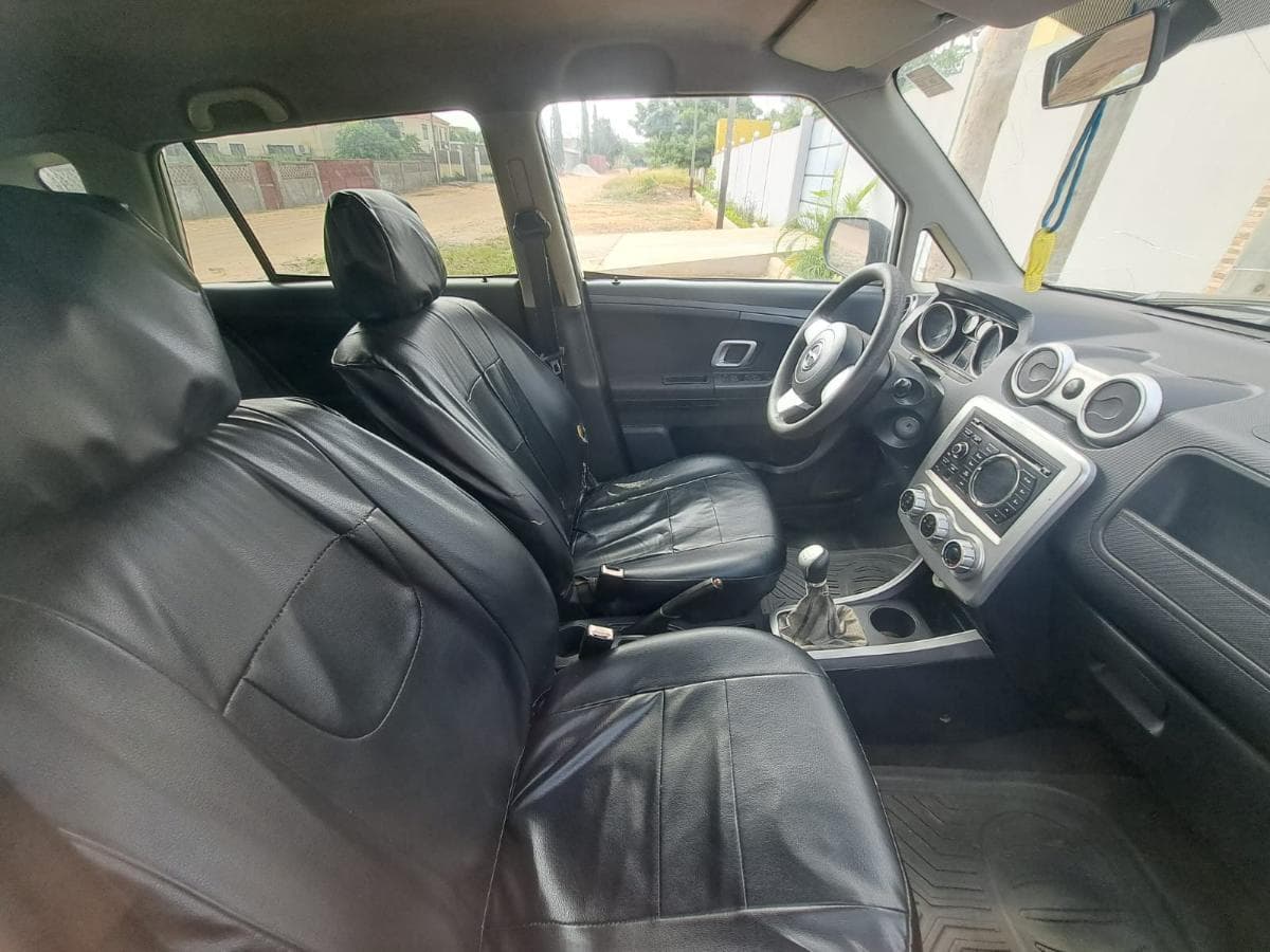 Veículo Zxauto C3 · Viana — image 4