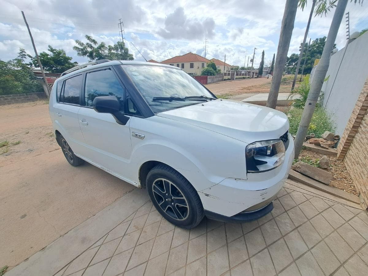 Veículo Zxauto C3 · Viana — image 6