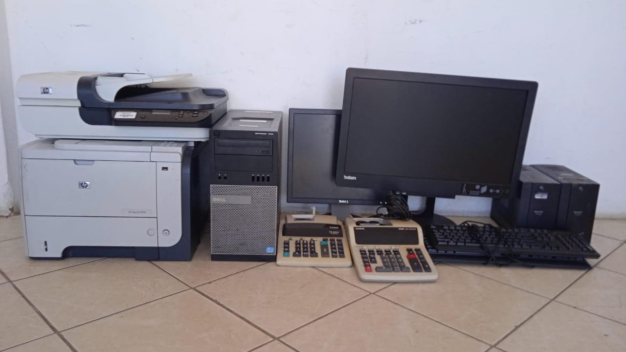 Material Informático ·