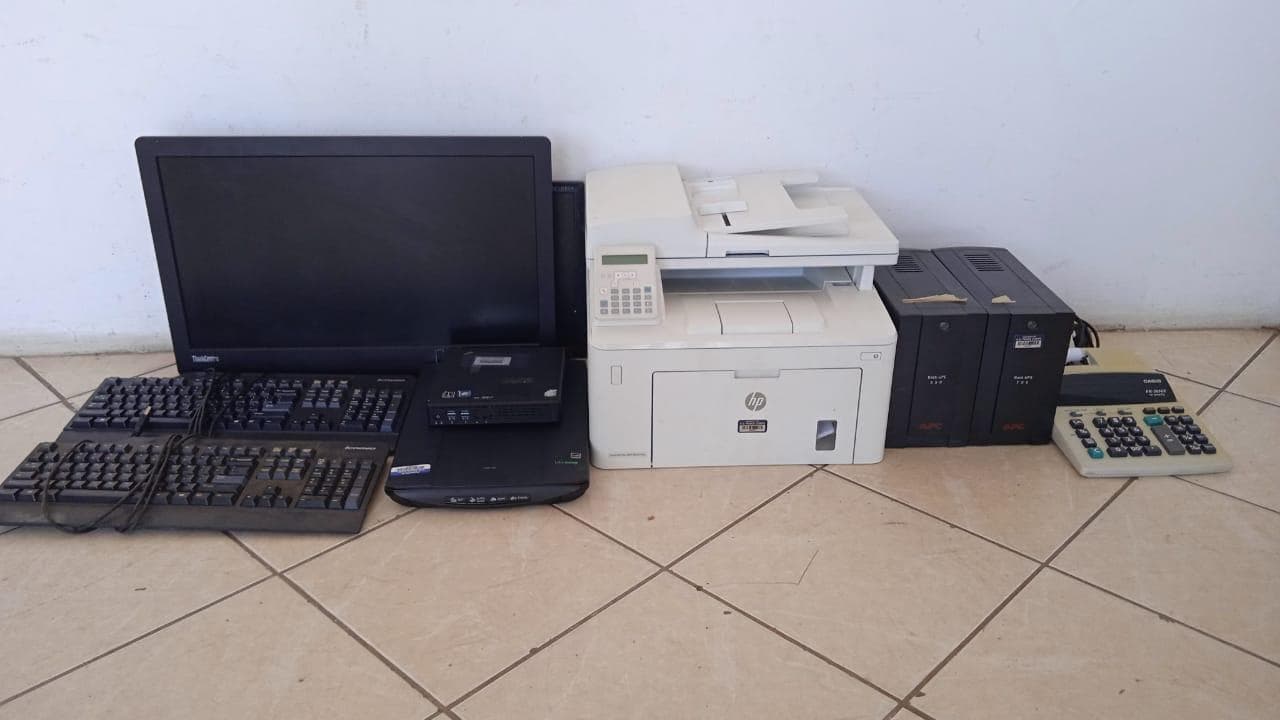 Material Informático ·