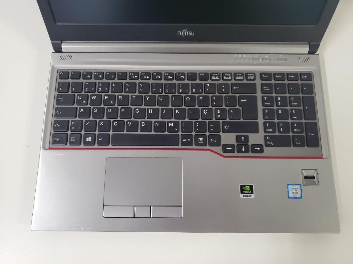 Portátil Workstation Fujitsu Celsius H770 — image 14