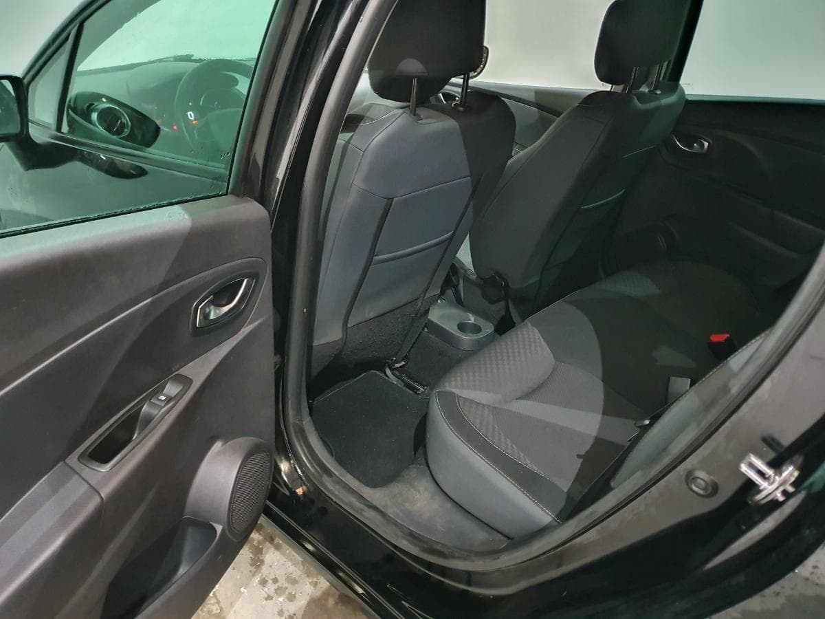 Renault Clio 1.5 DCI · Ano 2014 — image 26