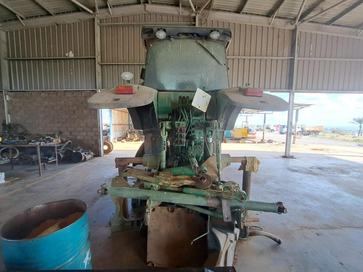 Trator agrícola John Deer 7830  · Samba Caju — imagen 2