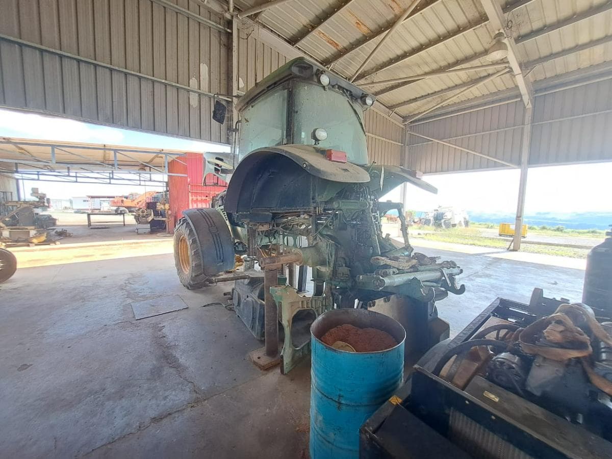 Trator agrícola John Deer 7830  · Samba Caju — imagen 11