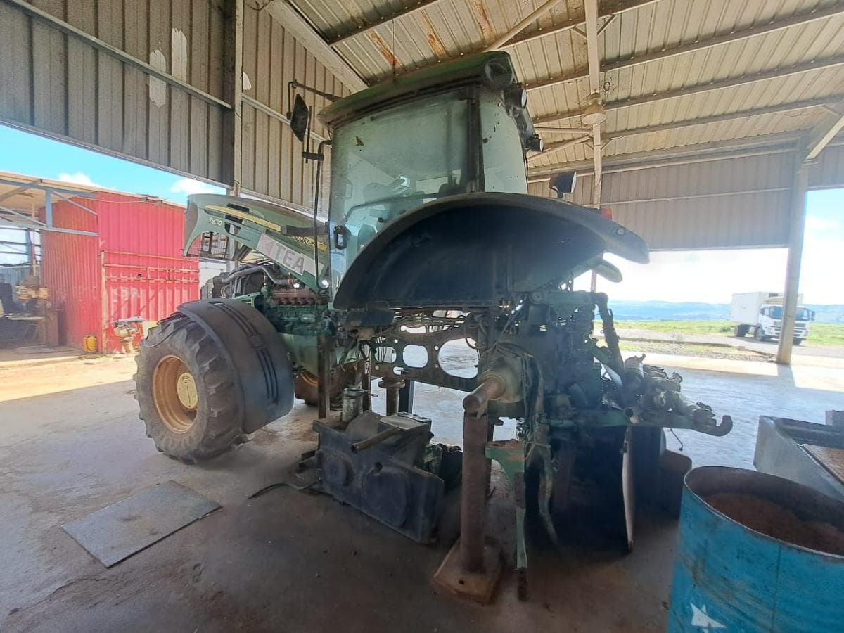 Trator agrícola John Deer 7830  · Samba Caju — imagen 10